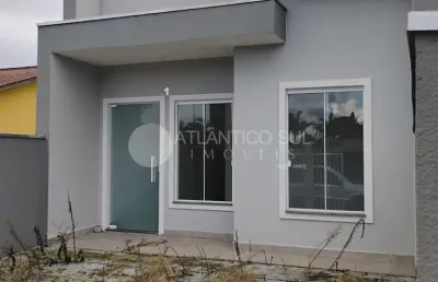 Casa à venda, a apenas 600 metros do mar no balneário céu azul, matinhos - pr