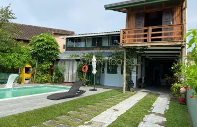 Casa à venda a poucos passos do mar, atami sul, pontal do parana - pr