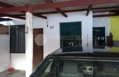 Casa a venda localizada região de moradores em praia de leste pontal do paraná
