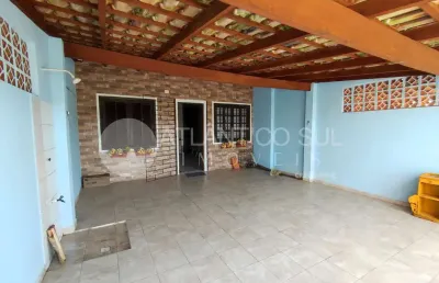 Casa à venda com piscina, 400 metros do mar em monções, pontal do parana - pr
