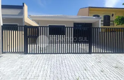 Casa a venda  com piscina, 150 metros do mar em  canoas, pontal do parana - pr