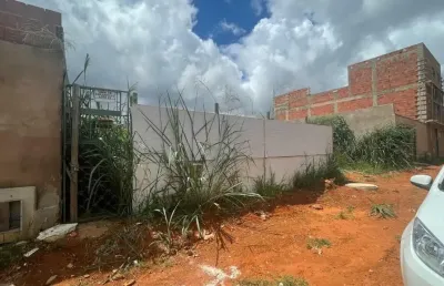Terreno à venda no Taguatinga Norte (Taguatinga), Brasília 
