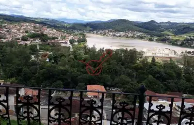 Casa com 3 quartos à venda na Rua Ministro Ivan Lins, 488, Centro, Lambari