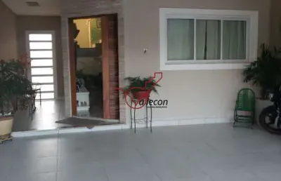 Lindo sobrado 3 dorms, 220m²- jardim imperial- sjcampos/sp