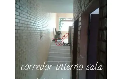 Excelente sobrado com 2 dorms, com suíte e 3 pavimentos em taubaté