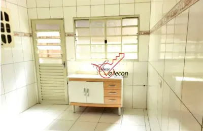 Casa com 2 dormitórios à venda na vila paiva em são josé dos campos.