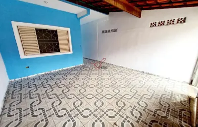 Casa à venda com 2 dormitórios no jardim del rey em são josé dos campos.