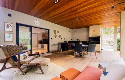 Casa tipo para venda em pinheiros com 4 quartos, sendo 1 suíte, 289m²