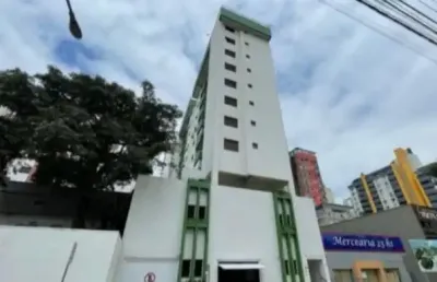 Apartamento no centro, pronto para morar perto da praia e lagoa do violão