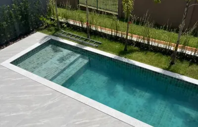 Casa em condomínio fechado com 4 quartos à venda na Avenida dos Vinhedos, 20, Morada da Colina, Uberlândia
