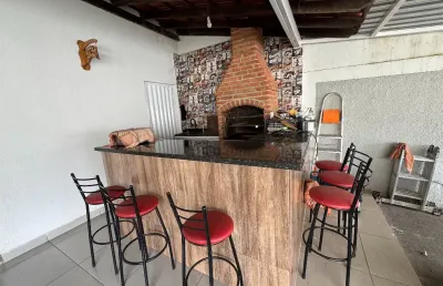 Casa com 3 quartos à venda na Rua das Juritis, Cidade Jardim, Uberlândia