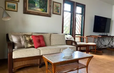 Casa com 3 quartos à venda na Avenida Uirapuru, Cidade Jardim, Uberlândia