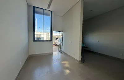 Casa com 2 quartos à venda na Avenida Iraque, Parque das Laranjeiras, Uberlândia