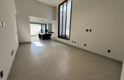 Casa nova bairro jardim botânico acabamento altíssimo padrão