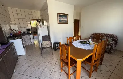 Casa com 3 quartos à venda na Rua Soberania, Parque das Laranjeiras, Uberlândia