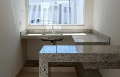 Casa com 2 quartos à venda na Rua Nova Ponte, Granada, Uberlândia