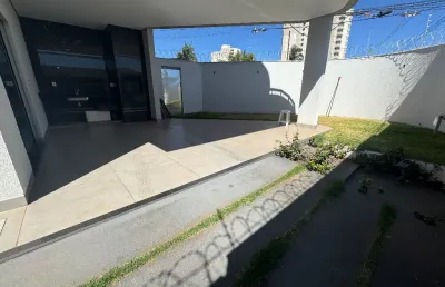 Casa com 3 quartos à venda na Rua Elba, Laranjeiras, Uberlândia