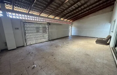 Casa com 3 quartos à venda na Rua Pio Batista Moraes, Granada, Uberlândia