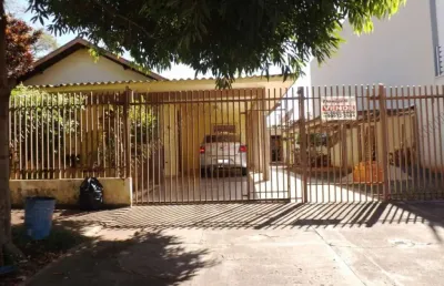 Casa com 3 quartos à venda na Rua Santo Antônio, 931, Zona 07, Maringá