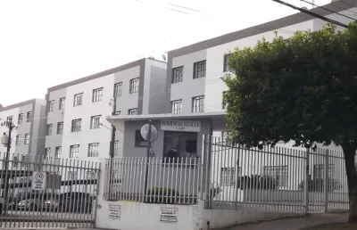 Aluga-se apto cond. res. iguaçu ii. maringá pr.prox. u.e.m