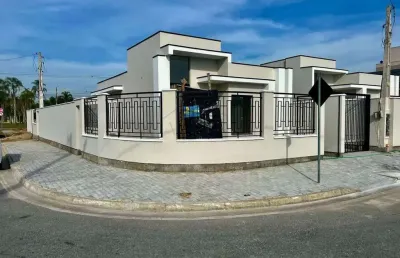 Casa à venda em tijucas, universitário, com 2 quartos, 67m²