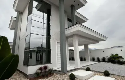 Casa de alto padrão com 3 dormitórios, bosque da mata, 160m2