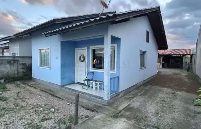 Casa à venda em tijucas, universitário, com 2 quartos, 67m²