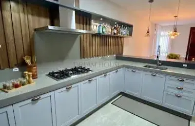 Casa à venda em tijucas, centro, com 3 quartos, 147m²