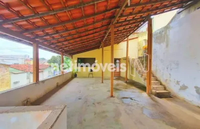 Casa com 4 quartos à venda na Rua Francisco Ovidio, Caiçaras, Belo Horizonte