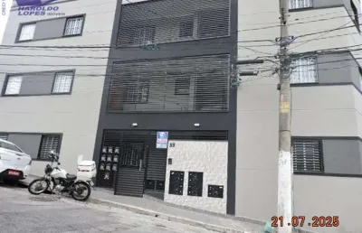 Casa com 2 quartos para alugar na Rua Sacalina, Vila Isolina Mazzei, São Paulo