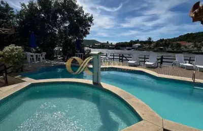 Casa duplex em condomínio fechado com canal navegável – ogiva, cabo frio/rj