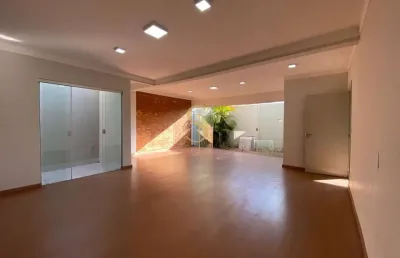 Casa com 3 quartos à venda no Jardim do Éden, Franca 
