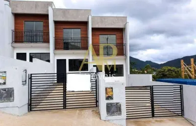 Casa / sobrado à venda com 2 dormitórios e 2 banheiros, em potecas sj