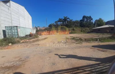 Terreno a venda com 611m² no alto aririu/ parcela com proprietário!