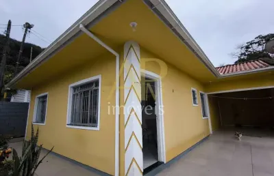 Casa à venda sozinha no terreno: 3 dormitórios - universitários/biguaçu