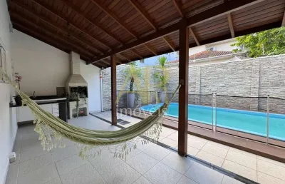 Casa à venda com 4 dorm (1 suíte), piscina e financia - centro/ palhoça
