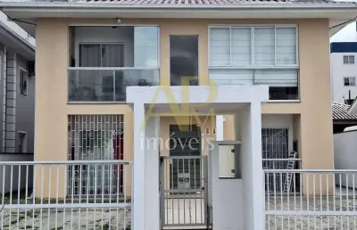 Apartamento à venda: 2 dorm (1 suíte), baixo condomínio no pagani, palhoça