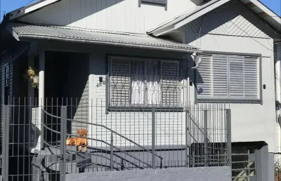 Casa com 4 quartos à venda na Rua João Corteletti, 420, Rio Branco, Caxias do Sul