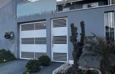 Casa com 3 quartos à venda na Rua Suíça, Nações, Fazenda Rio Grande