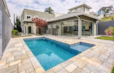 Maravilhosa casa no golf village - carapicuíba - 357m². 4 suítes 3 vagas