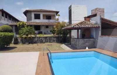 Casa solta em vilas do atlântico com 5 quartos e 3 suítes piscina para venda