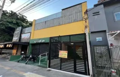 Sala casa comercial para locação na barra frente de rua grande com 3 garagens