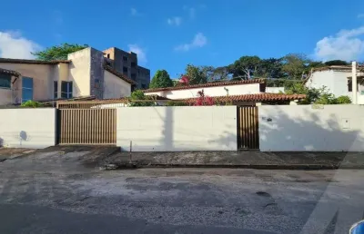 Casa em condomínio colina da fonte com 4 quartos e 2 suítes com piscina privativa e 3 vagas para venda  em itapuã
