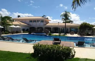 Casa em condomínio com 4 quartos e 1 suíte e 4 banheiros 2 vagas de garagens no vog vile lauro de freitas ao lado da faculdade unime
