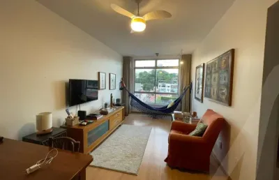 Apartamento para venda com 2 quartos no rio vermelho no edifício mar azul com 1 vaga de garagem
