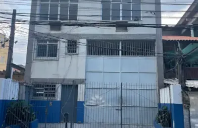 Barracão / Galpão / Depósito com 4 salas para alugar em Ramos, Rio de Janeiro 