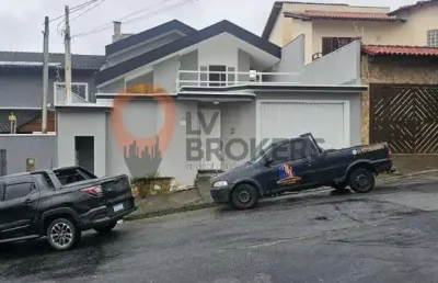 Casa com 5 quartos à venda na Avenida Aurora Ariza Meloni, 100, Vila Oliveira, Mogi das Cruzes