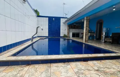 Linda casa de 4 quartos  piscina garagem para 4 carros 92-99494-0074