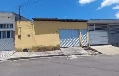 Casa no nova cidade prox a venida da torres db,colegios,posto de gazolina  supermercados e etc.