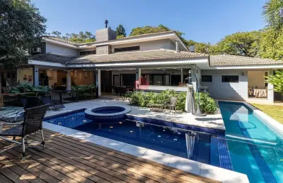 Casa contemporânea de padrão sofisticado, em terreno de 2257m²,  em condomínio fechado no campestre